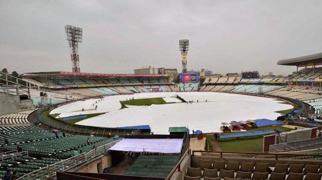Bad light and rain led to multiple interruptions before umpires decided to call off the day’s play with just 11.5 overs being bowled. (PTI) Bad light and rain led to multiple interruptions before umpires decided to call off the day’s play with just 11.5 overs being bowled. (PTI)