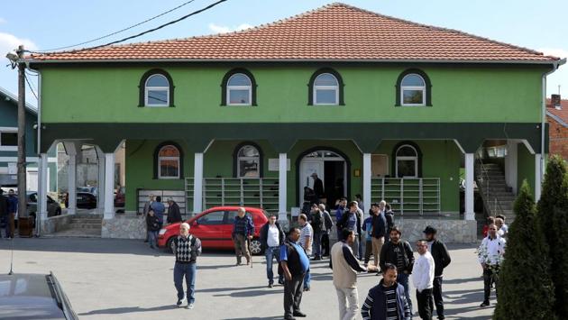 Muslims leave a makeshift mosque after Fridays prayer in the district of Borca, Serbia. The Secretariat for Urban Planning in Belgrade’s city hall denied blocking construction of new mosques, saying it had no record of any building requests from the Islamic community in Serbia. (REUTERS) Muslims leave a makeshift mosque after Fridays prayer in the district of Borca, Serbia. The Secretariat for Urban Planning in Belgrade’s city hall denied blocking construction of new mosques, saying it had no record of any building requests from the Islamic community in Serbia. (REUTERS)