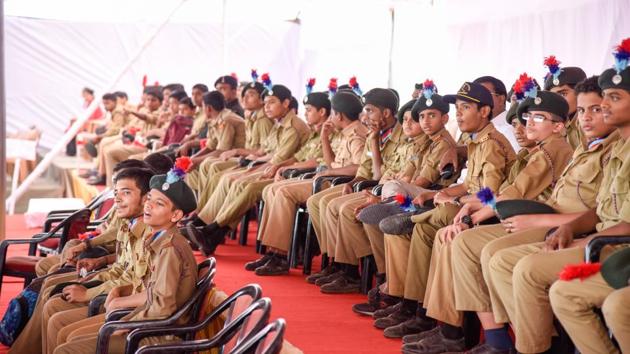 NCC cadets enjoy the Southern Star Horse Show-2017 in Pune  on Thursday. (Sanket Wankhade/HT PHOTO) 