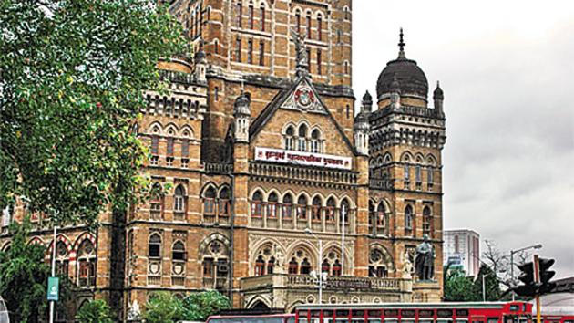 In a first of its kind proposal, Rais Shaikh, leader of the Samajwadi Party in the civic body, urged the Congress, Nationalist Congress party (NCP), and the Maharashtra Navnirman Sena (MNS) to unite so they can vote and formulate policies (HT File)