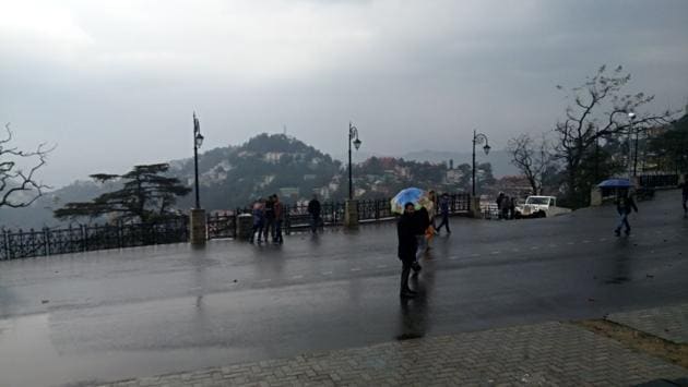 The minimum temperature in Shimla was recorded with degree 7.1°C on Saturday. (HT Photo) The minimum temperature in Shimla was recorded with degree 7.1°C on Saturday. (HT Photo)