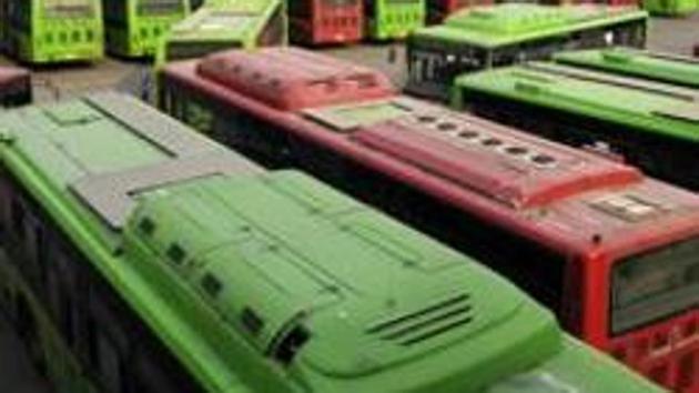 Delhi at present has 5,425 buses against the required fleet size of 11,000, which is mandated by the Delhi High Court. (HT FILE) Delhi at present has 5,425 buses against the required fleet size of 11,000, which is mandated by the Delhi High Court. (HT FILE)