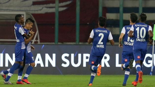 Sunil Chhetri celebrates scored the second goal for Bengaluru FC against Mumbai City FC. (ISL / SPORTZPICS) 