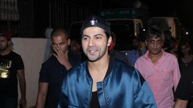 Varun Dhawan during Breezer Vivid Shuffle hip-hop dance festival grand finale in Mumbai. (IANS) Varun Dhawan during Breezer Vivid Shuffle hip-hop dance festival grand finale in Mumbai. (IANS)