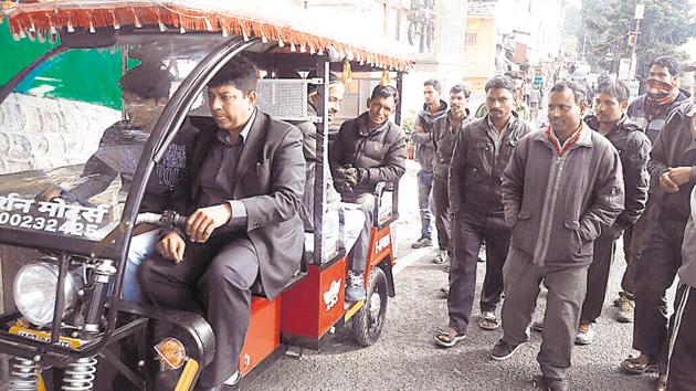Trial run of e-rickshaws held on Mall Road in Mussoorie on Saturday. (HT Photo) Trial run of e-rickshaws held on Mall Road in Mussoorie on Saturday. (HT Photo)