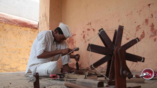 In a recent circular, a copy of which is with HT, additional director general of prisons BK Upadhyay said inmates from Nashik central prison took to making idols, which has now become a new industry.