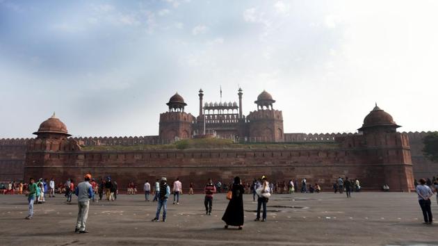Monuments such as Jama Masjid, Lal Quila, Humayun’s Tomb, Safdarjung Tomb, Lotus Temple and Fatehpuri Mosque will be lit up as part of the preparations.(Sonu Mehta/HT PHOTO) Monuments such as Jama Masjid, Lal Quila, Humayun’s Tomb, Safdarjung Tomb, Lotus Temple and Fatehpuri Mosque will be lit up as part of the preparations.(Sonu Mehta/HT PHOTO)