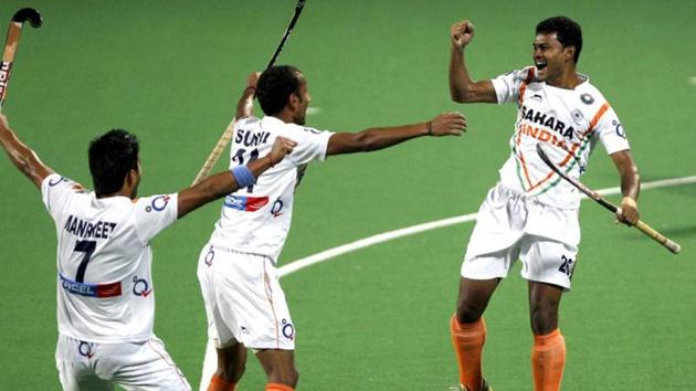Birendra Lakra (R) admitted the pressure will be on India to perform in the Hockey World League Final being hosted in Bhubaneswar.(PTI)