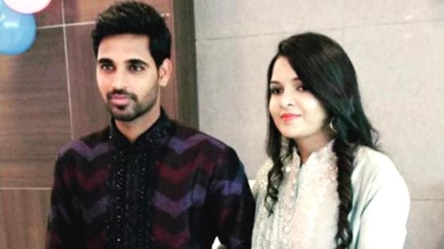 Bhuvneshwar Kumar (L) is set to marry fiancee Nupur Nagar.(Instagram/Bhuvneshwar Kumar)