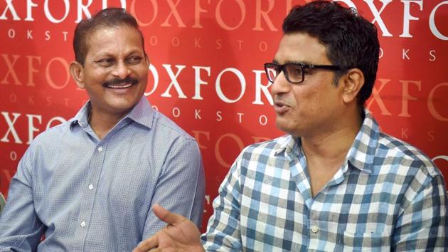 Veteran cricketers Lalchand Rajput and Sanjay Manjrekar during the launch of a book in Mumbai on Wednesday.(PTI)