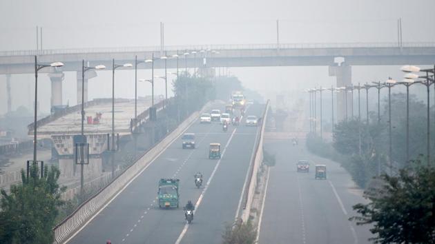 The winds are coming from Jammu and Kashmir and Himachal Pradesh which have already received snowfall over the past few days. (Sushil Kumar /HT PHOTO) The winds are coming from Jammu and Kashmir and Himachal Pradesh which have already received snowfall over the past few days. (Sushil Kumar /HT PHOTO)