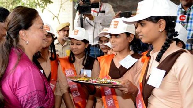Chief minister Vasundhara Raje meets school students in Alwar. On Wednesday, the Raje government completed four years in power in the state. (HT File Photo) Chief minister Vasundhara Raje meets school students in Alwar. On Wednesday, the Raje government completed four years in power in the state. (HT File Photo)