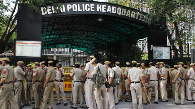 Of the 150 policemen accused of sexual harassment, 122 are facing trial while 28 have been acquitted, according to replies Hindustan Times received from 38 of Delhi Police’s 45 departments under Right to Information.(Sanchit Khanna/ HT File Photo)