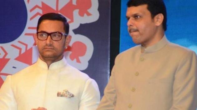 Aamir Khan (left) sought Fadnavis’ cooperation for water conservation. (HT File) Aamir Khan (left) sought Fadnavis’ cooperation for water conservation. (HT File)