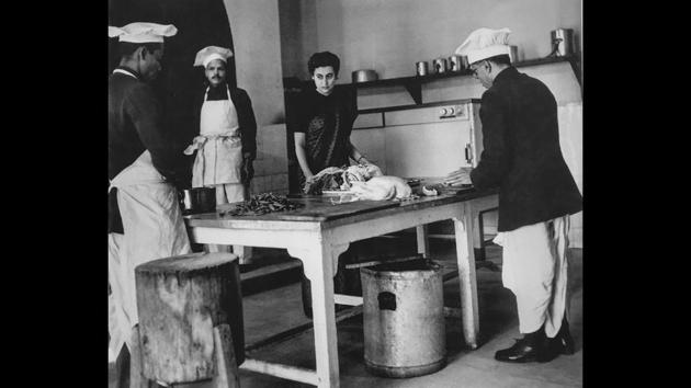 Indira Gandhi inspects dinner preparations as official hostess at Teen Murti Bhawan, Prime Minister’s residence, 1959, New Delhi. (Jitendra Arya ) Indira Gandhi inspects dinner preparations as official hostess at Teen Murti Bhawan, Prime Minister’s residence, 1959, New Delhi. (Jitendra Arya )