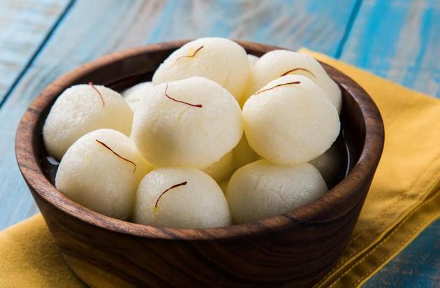 Even within West Bengal, confectioners produce different varieties of rasogolla, but the variant for which the GI protection was granted is the one Nobin Chandra Das is said to have invented. (Shutterstock) Even within West Bengal, confectioners produce different varieties of rasogolla, but the variant for which the GI protection was granted is the one Nobin Chandra Das is said to have invented. (Shutterstock)