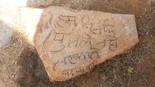 A man’s body was found hanging from Nahargarh fort on Friday morning with a message written on a rock nearby suggesting that the death was linked to the row over the film ‘Padmavati’.(ANI/Twitter)