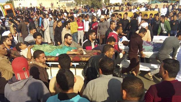 Injured people being evacuated from the scene of a militant attack on a mosque in Bir al-Abd in the northern Sinai Peninsula of Egypt on November 24, 2017. (AP Photo) Injured people being evacuated from the scene of a militant attack on a mosque in Bir al-Abd in the northern Sinai Peninsula of Egypt on November 24, 2017. (AP Photo)