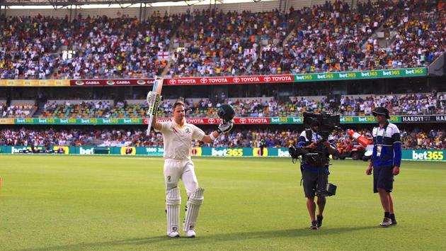 Steve Smith’s gutsy innings earned him a standing ovation from The Gabba. (REUTERS)