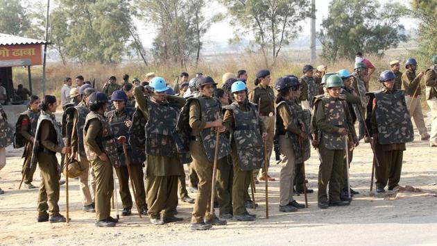 Security agencies in Haryana are on high alert ahead of the two rallies.(Manoj Dhaka/HT) Security agencies in Haryana are on high alert ahead of the two rallies.(Manoj Dhaka/HT)