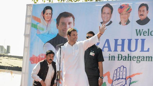 Congress Vice President Rahul Gandhi (C) waves as he arrives to address a rally in Dahegam, some 40km from Ahmedabad, on November 25, 2017. (AFP Photo) Congress Vice President Rahul Gandhi (C) waves as he arrives to address a rally in Dahegam, some 40km from Ahmedabad, on November 25, 2017. (AFP Photo)