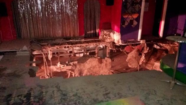 This handout picture released on November 26, 2017 by the Bomberos de Tenerife (Tenerife firemen) shows the floor of a nighclub that collapsed early on November 26, 2017 in Adeje on Spain's holiday island of Tenerife.(AFP)