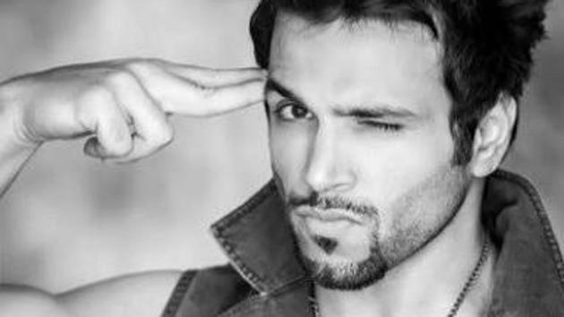 Dhanjani follows a diet plan which requires him to monitor his calorie intake closely. (Rithvik Dhanjani/Facebook) Dhanjani follows a diet plan which requires him to monitor his calorie intake closely. (Rithvik Dhanjani/Facebook)