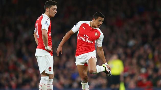 Arsenal manager doesn’t see either Mesut Ozil and Alexis Sanchez leaving in January. (Getty Images) Arsenal manager doesn’t see either Mesut Ozil and Alexis Sanchez leaving in January. (Getty Images)