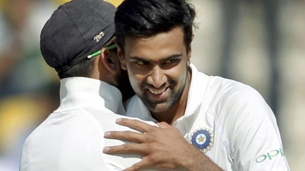 Indian cricket team captain Virat Kohli congratulates Ravinchandran Ashwin after the fall of the last Sri Lanka cricket team second innings wicket on 4th day of the 2nd Test in Nagpur on Tuesday.(PTI)