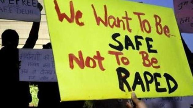 There were injury marks on the girl’s body and strangulation marks on her neck. (HT Photo) There were injury marks on the girl’s body and strangulation marks on her neck. (HT Photo)