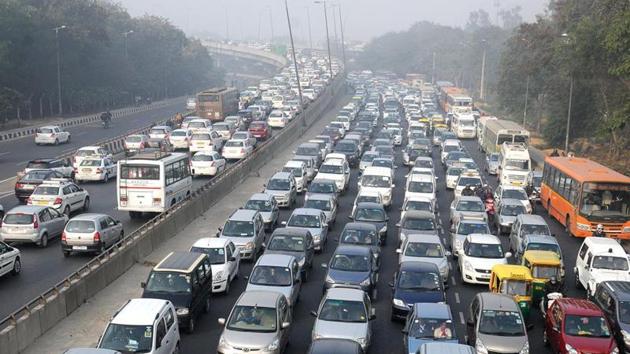 The 900-metre Rao Tula Ram Marg flyover that connects south Delhi with the airport is a traffic nightmare. (HT FILE) The 900-metre Rao Tula Ram Marg flyover that connects south Delhi with the airport is a traffic nightmare. (HT FILE)