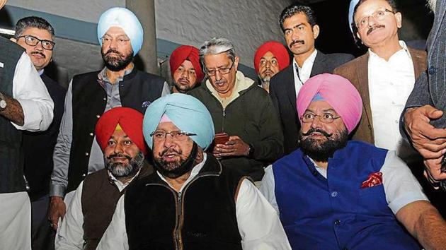 CM Capt Amarinder Singh with Congress leaders and others during a press conference at the assembly in Chandigarh on Tuesday. (Keshav Singh/HT) CM Capt Amarinder Singh with Congress leaders and others during a press conference at the assembly in Chandigarh on Tuesday. (Keshav Singh/HT)