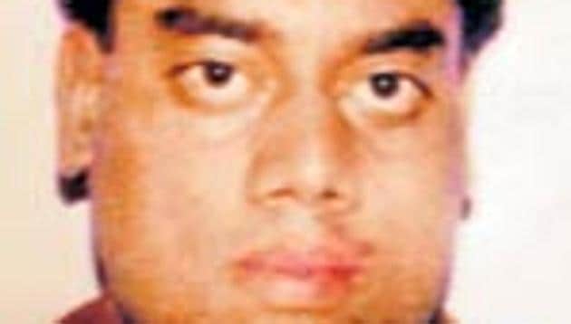 Crime branch officials suspect the man, Ramesh alias Dilip Israni, worked for Pujari (pictured) for the past decade. (HT File) Crime branch officials suspect the man, Ramesh alias Dilip Israni, worked for Pujari (pictured) for the past decade. (HT File)