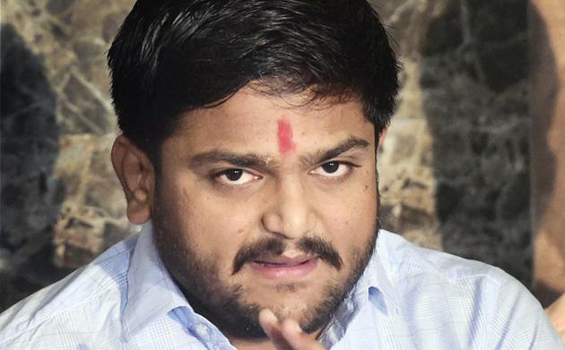 Patidar Anamat Andolan Samiti leader Hardik Patel addresses a press conference in Ahmedabad.(PTI File)