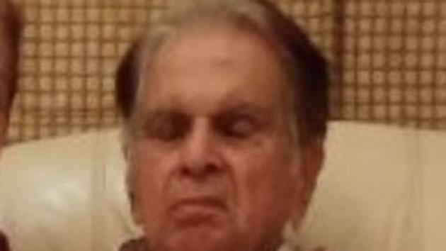 Dilip Kumar has not been keeping well for a few years now. He keeps his fans posted about his health on Twitter and often shares pictures.(Twitter)