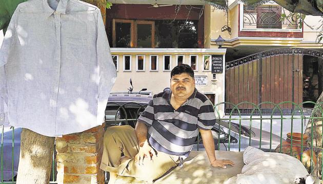 Radhey Shyam lords over C Block, which is home to writers, politicians, retired bureaucrats, artists, journalists and other social influencers. (Mayank Austen Soofi / HT Photo) Radhey Shyam lords over C Block, which is home to writers, politicians, retired bureaucrats, artists, journalists and other social influencers. (Mayank Austen Soofi / HT Photo)
