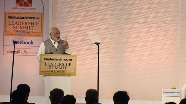 Prime Minister Narendra Modi delivers the inaugural address at the Hindustan Times Leadership Summit at Hyatt Regency in New Delhi.(Burhaan Kinu/HT Photo)