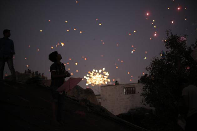 The Urban Lens Festival is a good place to catch movies you couldn’t find, or didn’t know about — like Hardik Mehta’s heartwarming documentary, Amdavad ma Famous (above), which unfolds against the backdrop of the annual Uttarayan kite festival. The Urban Lens Festival is a good place to catch movies you couldn’t find, or didn’t know about — like Hardik Mehta’s heartwarming documentary, Amdavad ma Famous (above), which unfolds against the backdrop of the annual Uttarayan kite festival.
