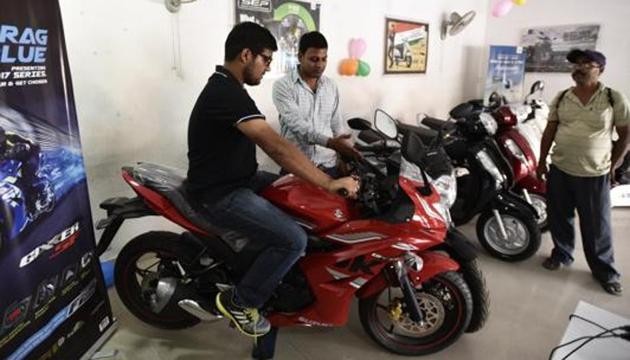 Gauging the high demand for numbers like 0786, 1111, 9999, 7777 and 1000, the transport department has set a base price of Rs 20,000 for them. (Burhaan Kinu/HT FILE) Gauging the high demand for numbers like 0786, 1111, 9999, 7777 and 1000, the transport department has set a base price of Rs 20,000 for them. (Burhaan Kinu/HT FILE)