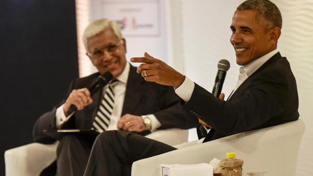 Former US president Barack Obama in conversation with Karan Thapar, president, Infotainment Television, at the Hindustan Times Leadership Summit in New Delhi on Friday.(Kunal Patil/HT)