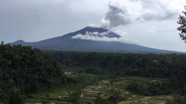 A view of Mount Agung volcano erupting from Rendang, Karangasem Regency, Bali, Indonesia, December 1.(REUTERS)