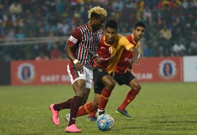 With Indian Super League games scheduled at 5.30pm and 8pm, the Kolkata derby between Mohun Bagan and East Bengal will kick off at 2pm on Sunday.(AFP/Getty Images)
