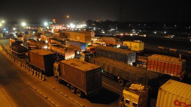 Delhi Pollution: Stop Entry Of Trucks Ahead Of Border During ‘emergency ...