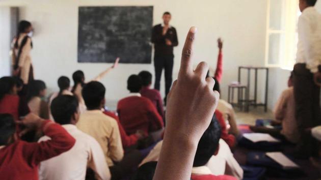 At a time when the state education department is contemplating various measures to improve the performance of government schools, this school in Ujoli village is giving tough competition to even private schools. (Himanshu Vyas / HT Photo)