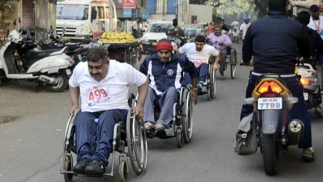 People different walks of life took part in the Pune International Marathon on Sunday, December 3, 2017.Started in 1983, Pune International Marathon was the first international-level marathon in the country and is also the oldest marathon in India, held annually. (Ravindra Joshi/HT PHOTO)