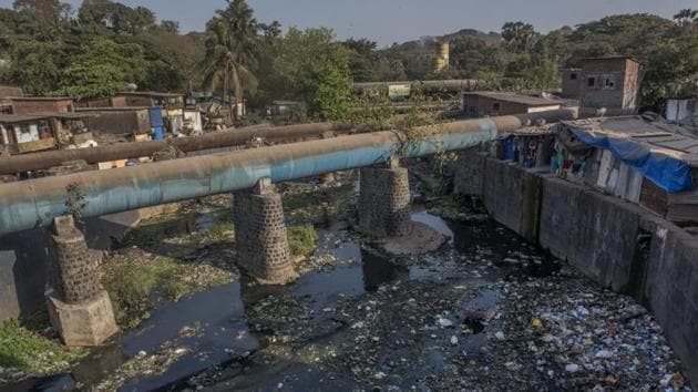 A polluted stretch of Mithi river, near Powai.(HT File)