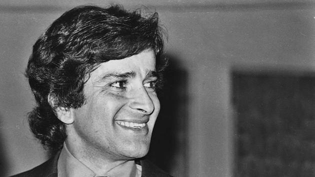 At a time when the debate about the parallel and commercial cinema was getting intense, he chose to adopt a mid way. He remained a mainstream actor but produced offbeat films. (KK Chawla / HT Photo) 