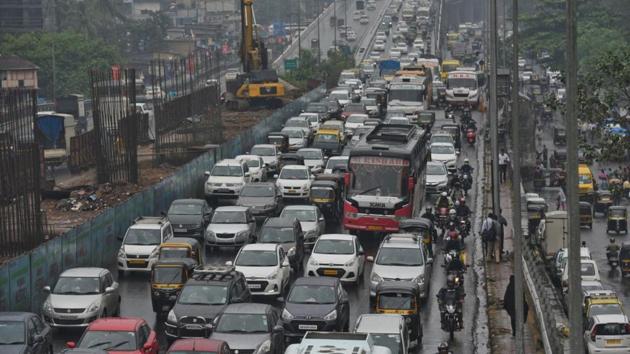 The traffic on Eastern and Western Express Highways in Mumbai has slowed down after rain in some parts of Mumbai. Police said some parts of the Mumbai-Pune Expressway also experienced a hailstorm early Tuesday. (Satyabrata Tripathy / HT Phtoto) The traffic on Eastern and Western Express Highways in Mumbai has slowed down after rain in some parts of Mumbai. Police said some parts of the Mumbai-Pune Expressway also experienced a hailstorm early Tuesday. (Satyabrata Tripathy / HT Phtoto)