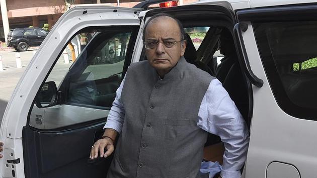 Finance Minister Jaitley arrives to attend the budget session, March 30, 2017. (Sonu Mehta/HT PHOTO) Finance Minister Jaitley arrives to attend the budget session, March 30, 2017. (Sonu Mehta/HT PHOTO)