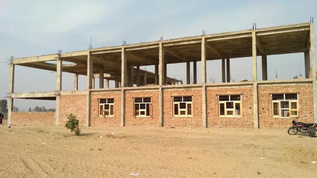 Adarsh School at Middumaan village in Faridkot district. (HT Photo) Adarsh School at Middumaan village in Faridkot district. (HT Photo)